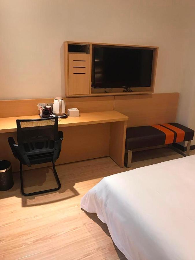 7 Days Premium Chongqing Jiangbei International Airport Branch Hotel Exterior photo