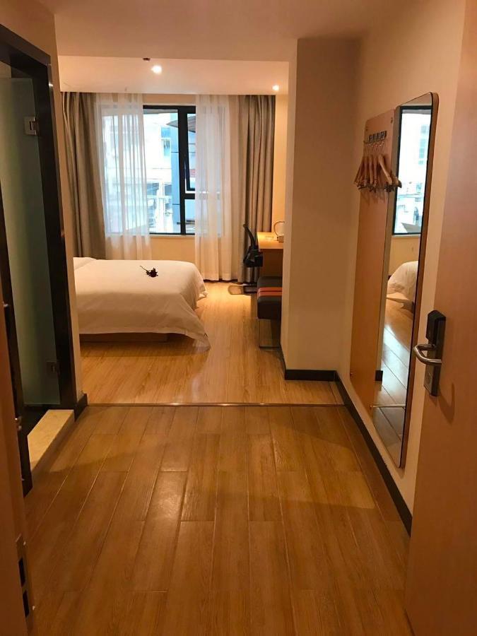 7 Days Premium Chongqing Jiangbei International Airport Branch Hotel Exterior photo
