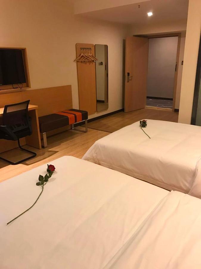 7 Days Premium Chongqing Jiangbei International Airport Branch Hotel Exterior photo