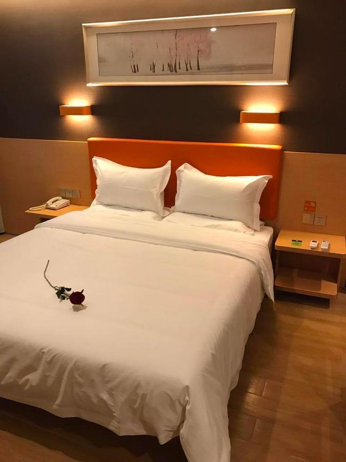 7 Days Premium Chongqing Jiangbei International Airport Branch Hotel Exterior photo