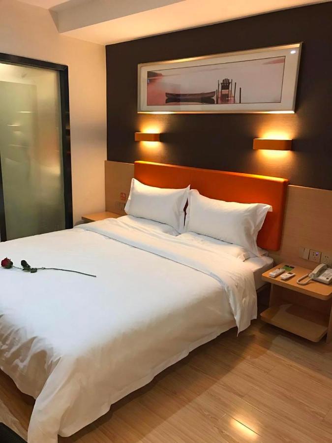 7 Days Premium Chongqing Jiangbei International Airport Branch Hotel Exterior photo